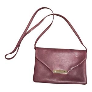 •Crossbody bag faux leather